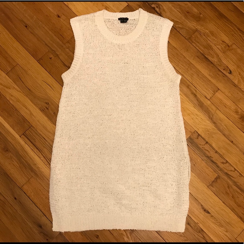 White woven knit Theory top